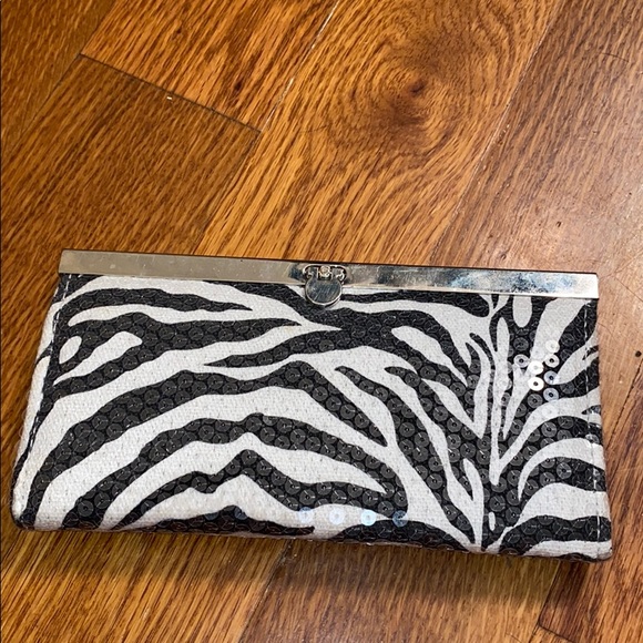 Charming Charlie’s pocket book - Picture 1 of 3